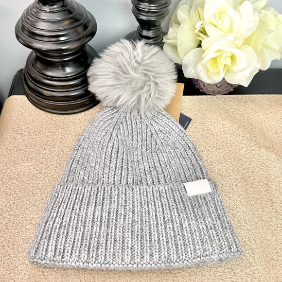 NWT The North Face Women’s Metallic Knit Pom Beanie Hat - Picture 2 of 13